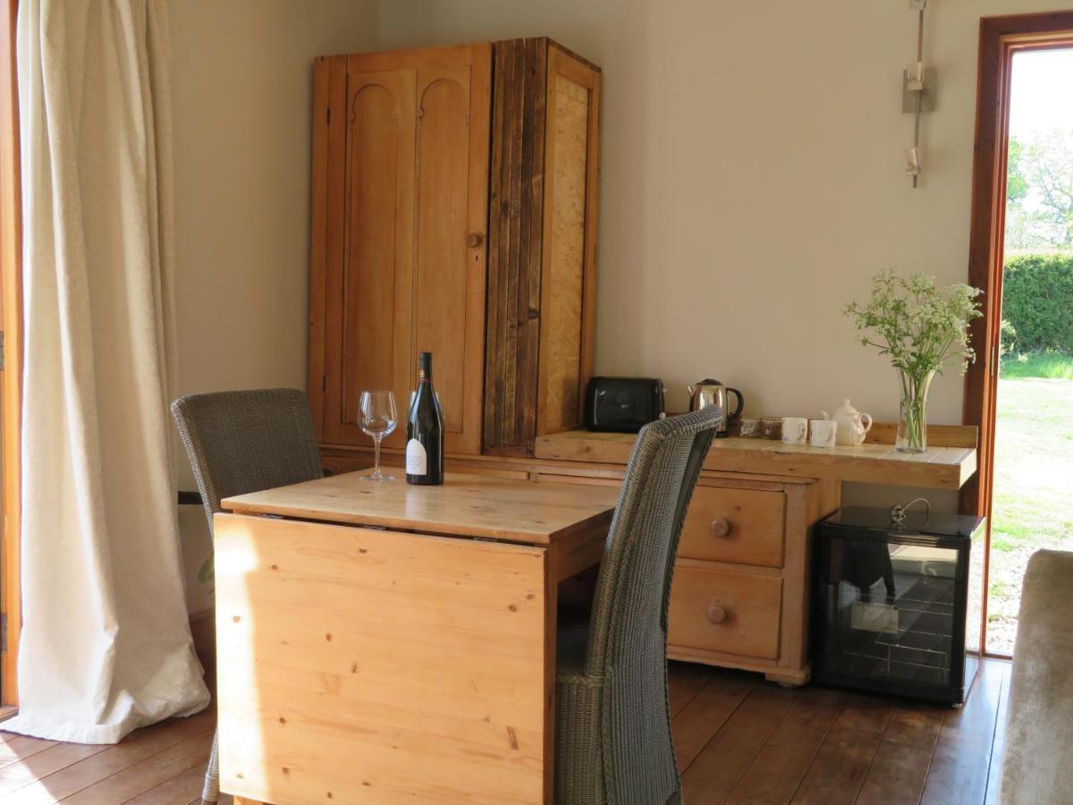 Wilderness B&B 3 Self Contained Rooms Nr Sissinghurst Headcorn エクステリア 写真