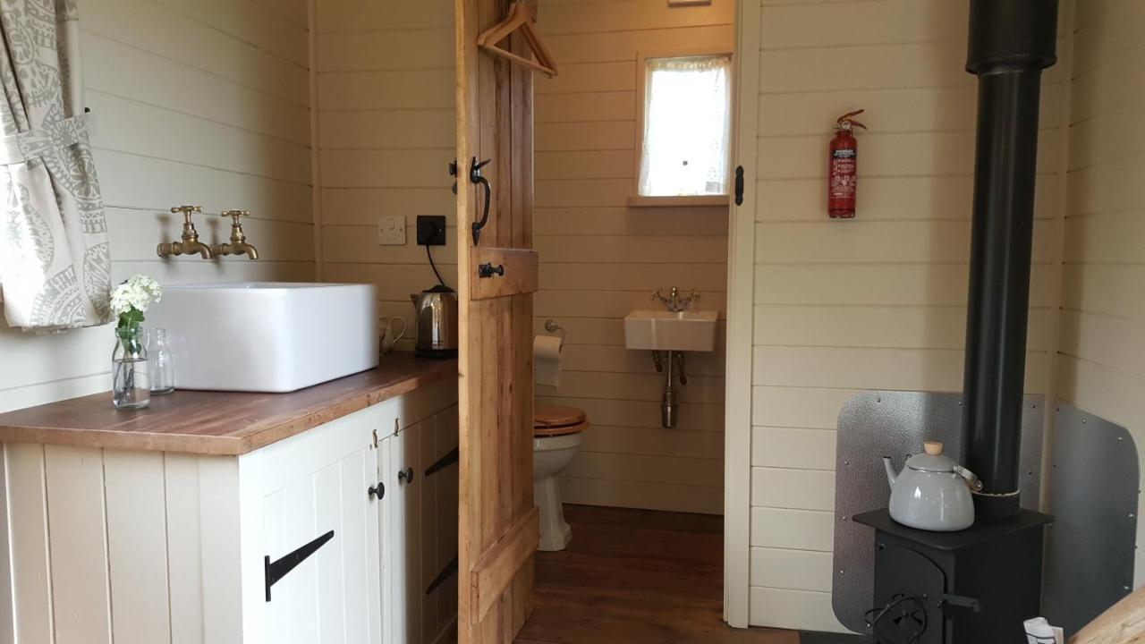 Wilderness B&B 3 Self Contained Rooms Nr Sissinghurst Headcorn エクステリア 写真